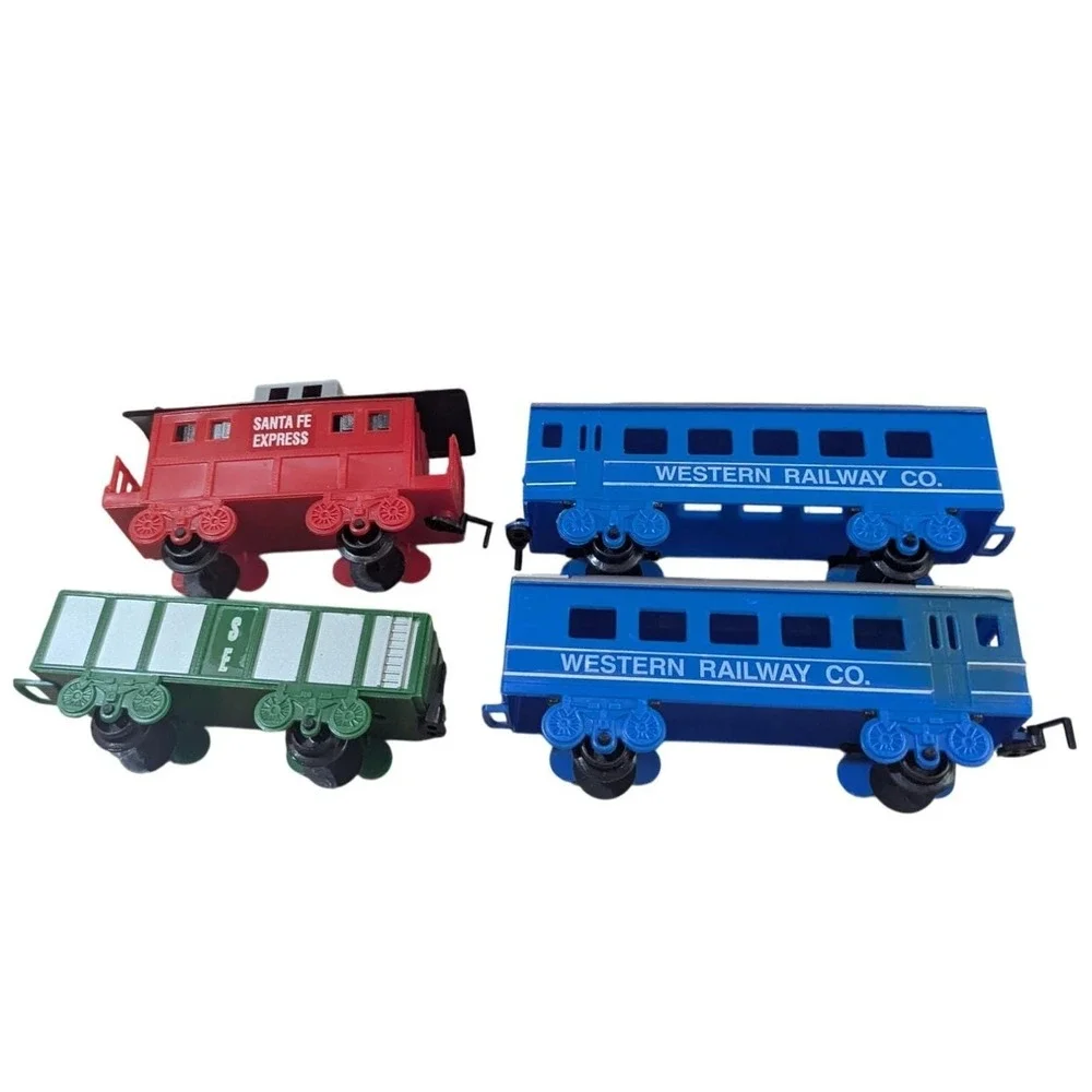 Vintage Style Plastic Toy Train Cars Santa Fe Express Western Railway Co 4pc Set